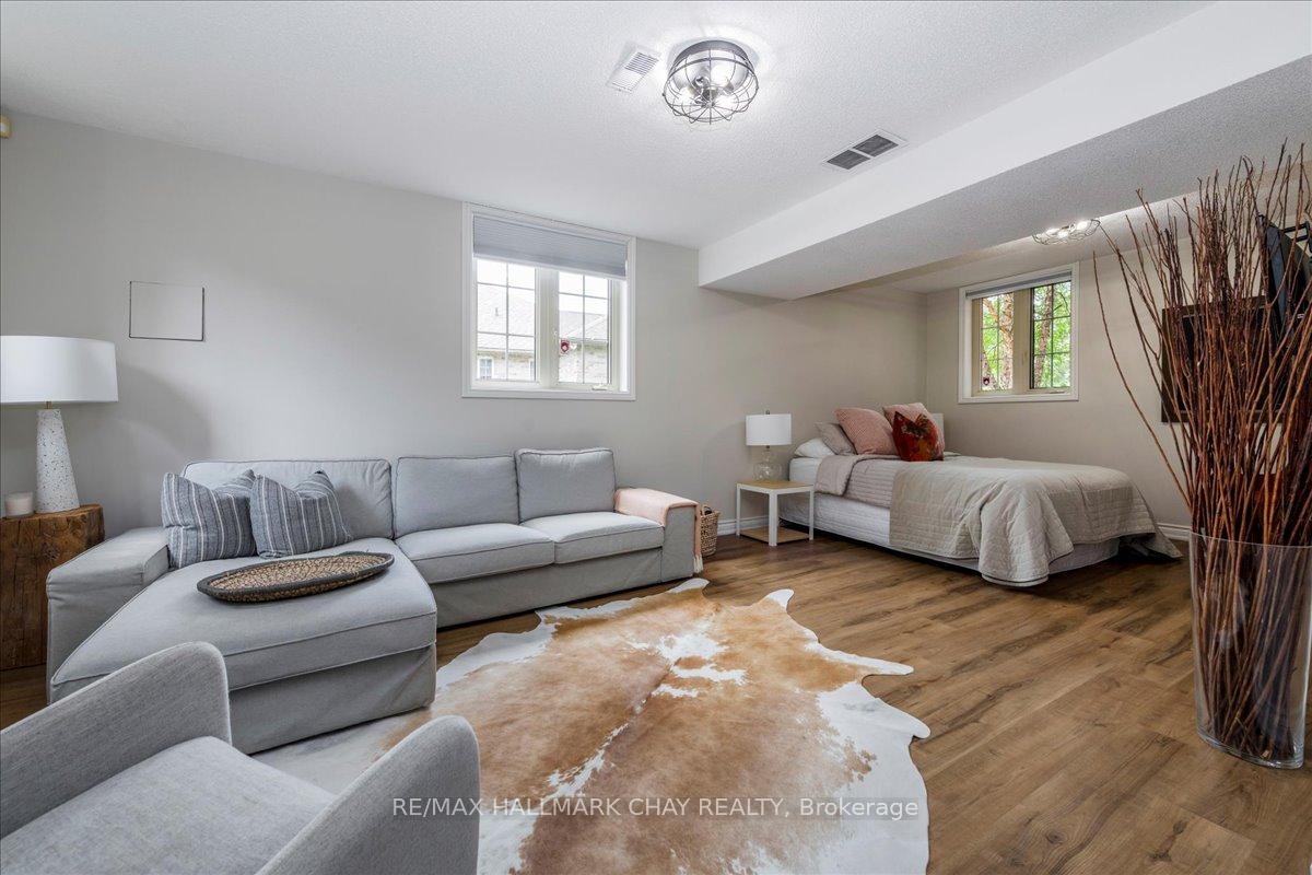 Photo 75 of 32 Forest Hill Drive, Springwater, Midhurst — HOMEH