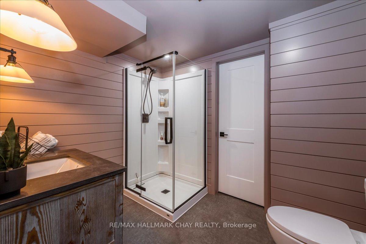 Photo 78 of 32 Forest Hill Drive, Springwater, Midhurst — HOMEH