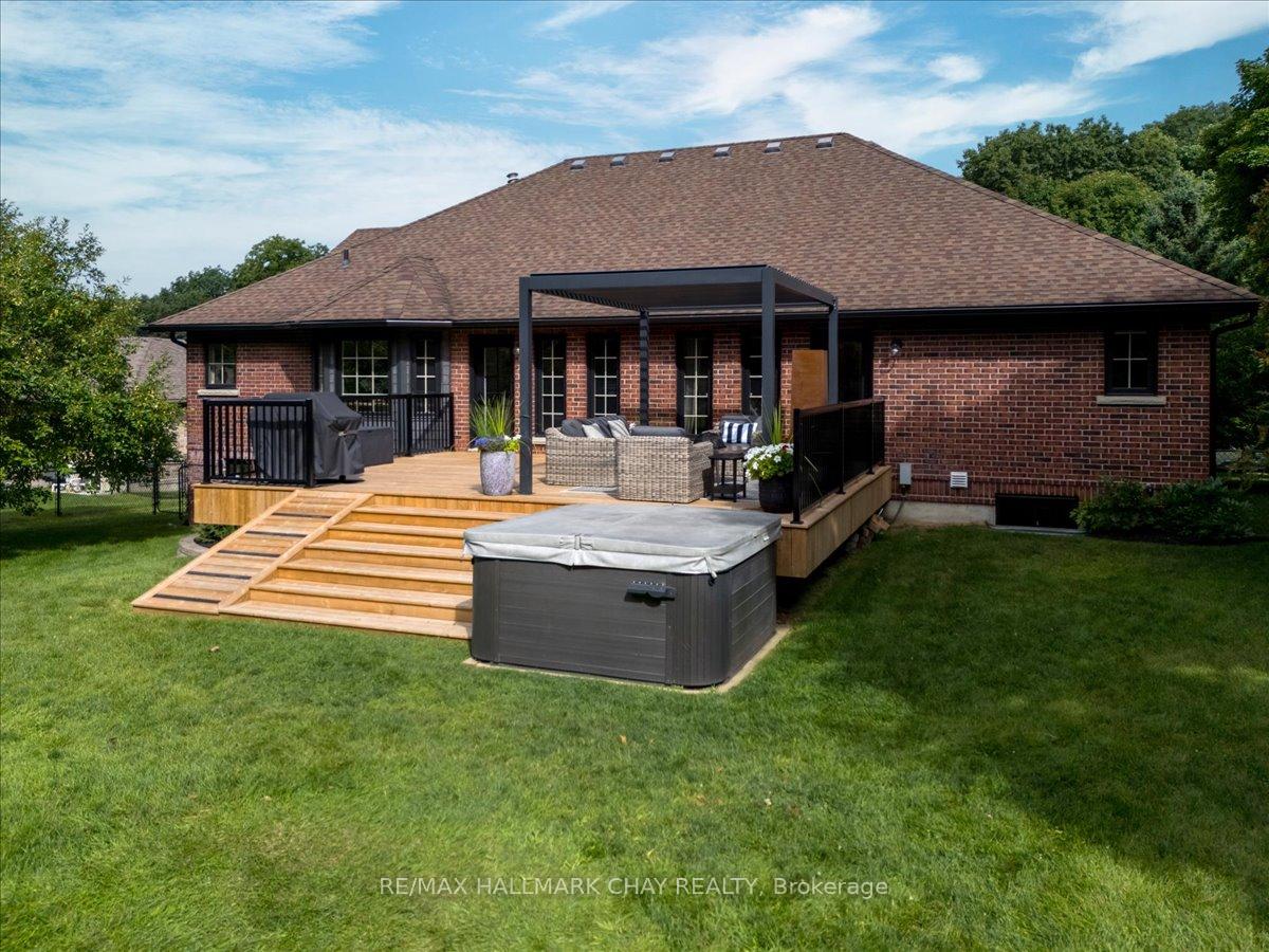 Photo 83 of 32 Forest Hill Drive, Springwater, Midhurst — HOMEH