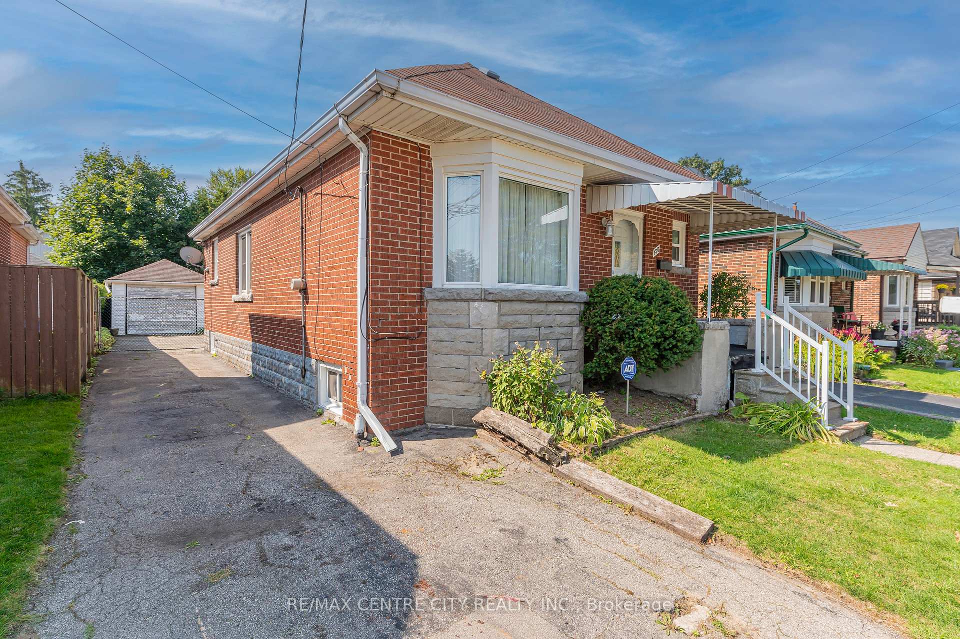 Front of 150 Brucedale Avenue E