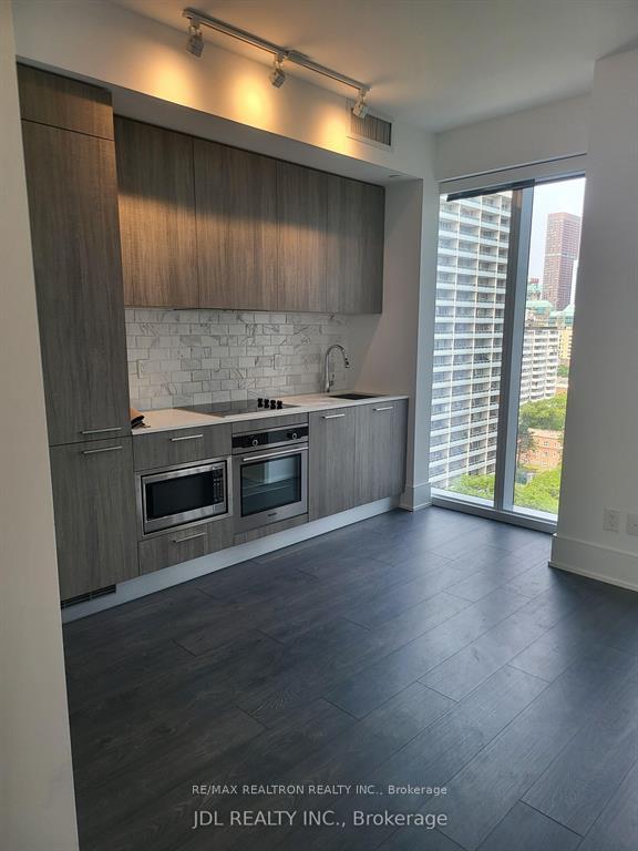 Photo 8 of Unit 1217, 3 Gloucester Street, Toronto, Church-Yonge Corridor — HOMEH