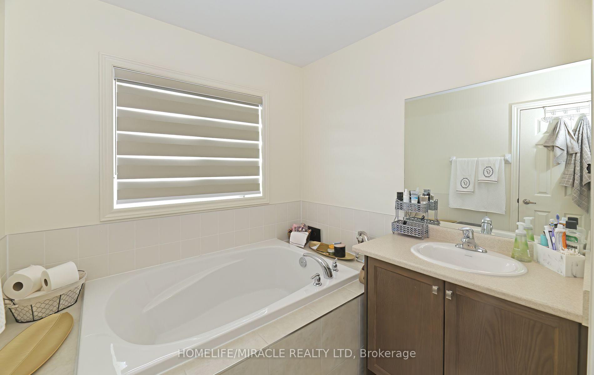 Photo 17 of 656 Fleetwood Drive, Oshawa, Eastdale — HOMEH