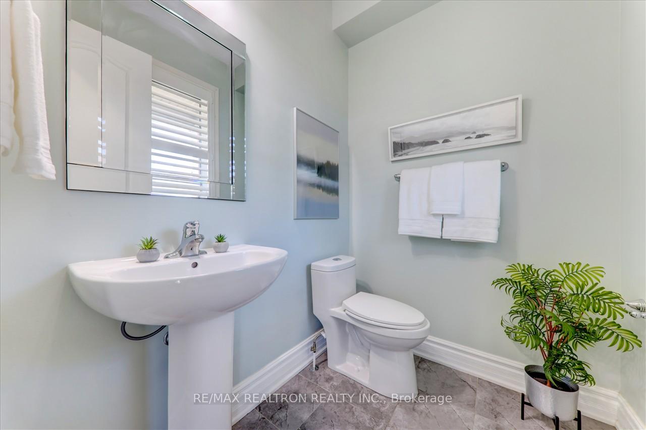 Photo 19 of 2380 Equestrian Crescent, Oshawa, Windfields — HOMEH