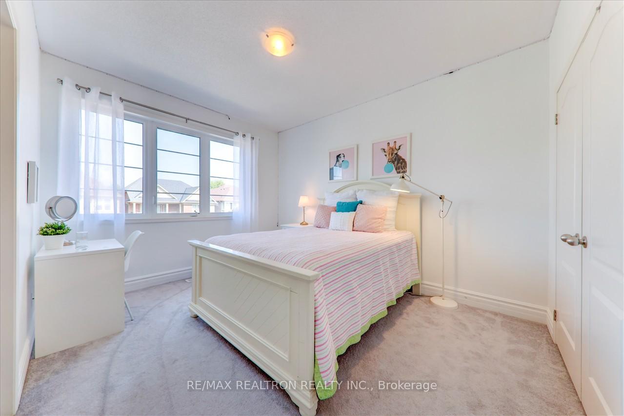 Photo 28 of 2380 Equestrian Crescent, Oshawa, Windfields — HOMEH