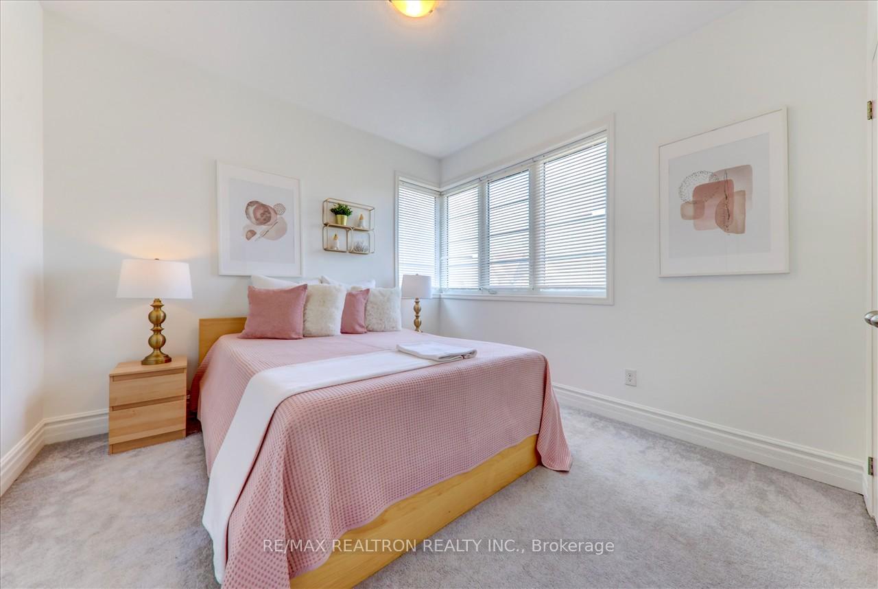 Photo 31 of 2380 Equestrian Crescent, Oshawa, Windfields — HOMEH