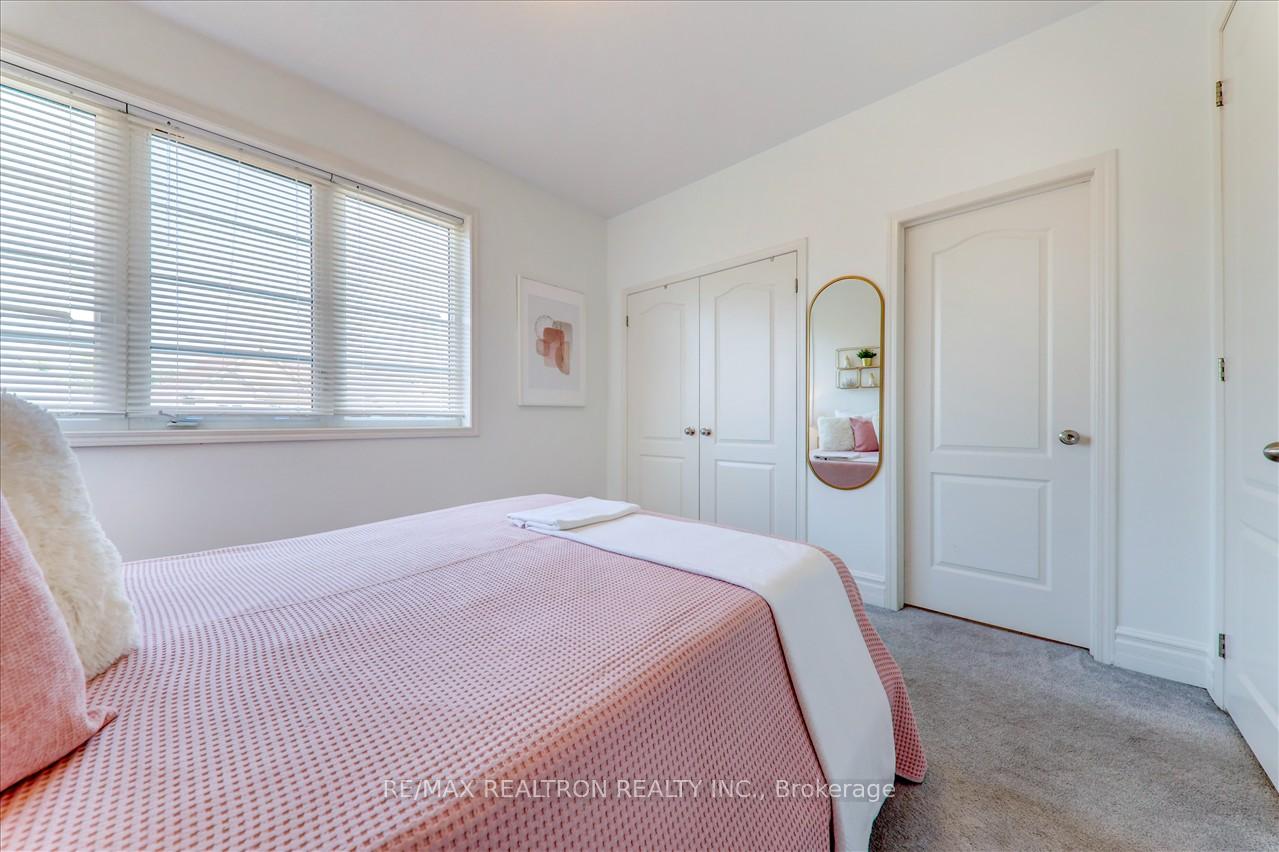 Photo 32 of 2380 Equestrian Crescent, Oshawa, Windfields — HOMEH