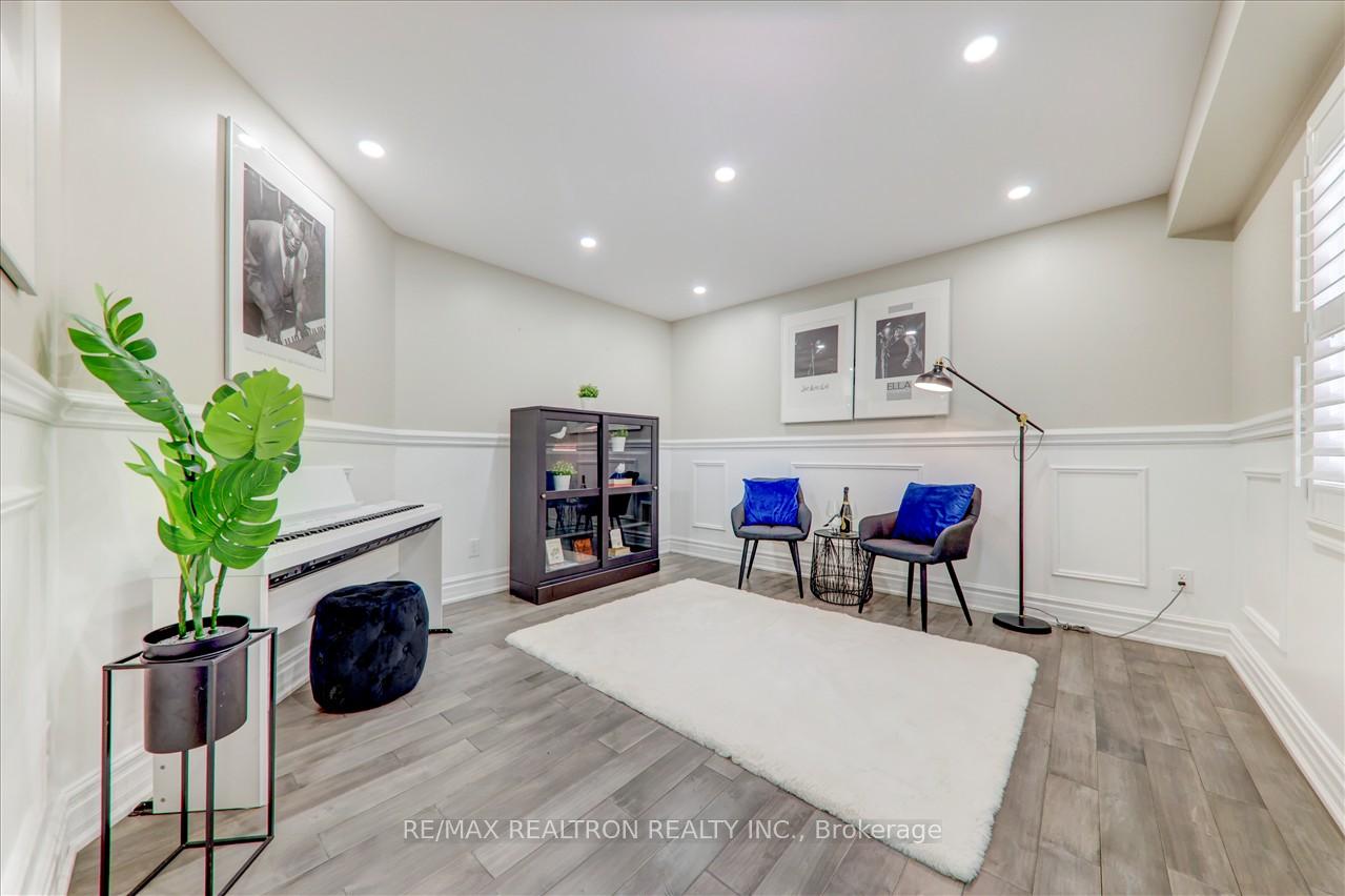 Photo 33 of 2380 Equestrian Crescent, Oshawa, Windfields — HOMEH