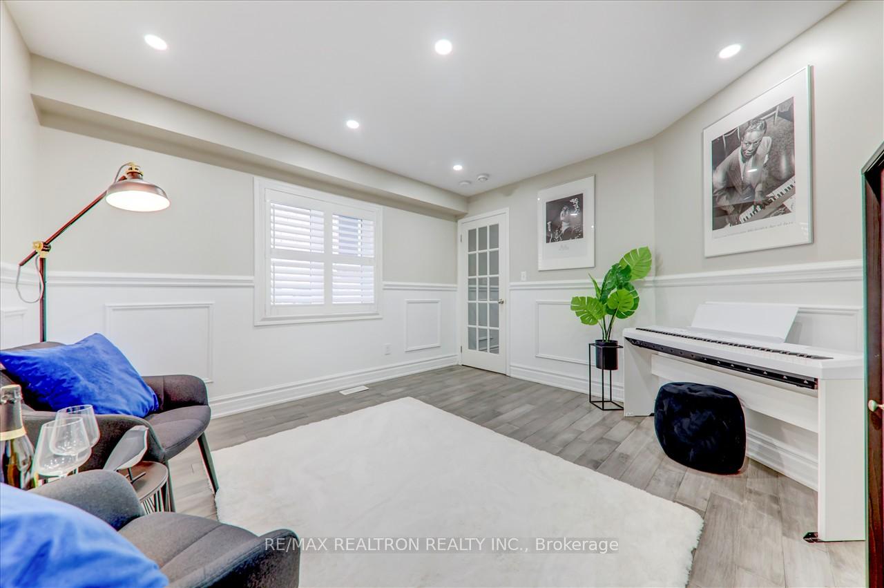 Photo 34 of 2380 Equestrian Crescent, Oshawa, Windfields — HOMEH