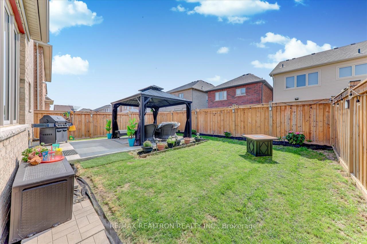 Photo 38 of 2380 Equestrian Crescent, Oshawa, Windfields — HOMEH