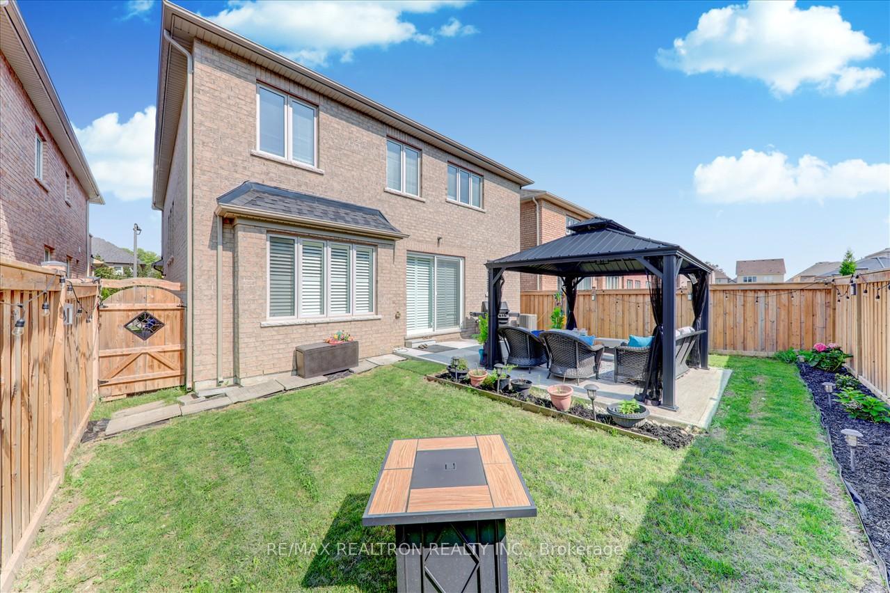 Photo 39 of 2380 Equestrian Crescent, Oshawa, Windfields — HOMEH