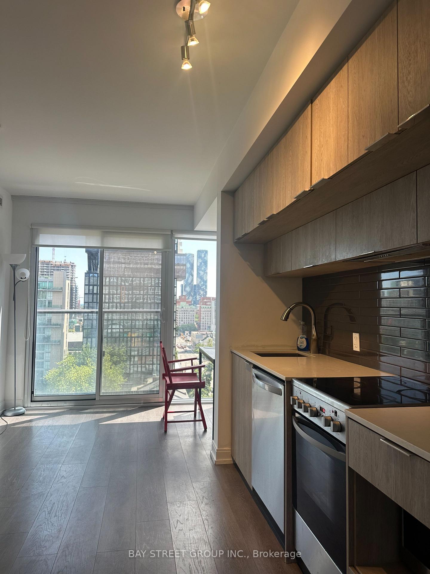 Photo 5 of Unit 1008, 181 Dundas Street E, Toronto, Church-Yonge Corridor — HOMEH