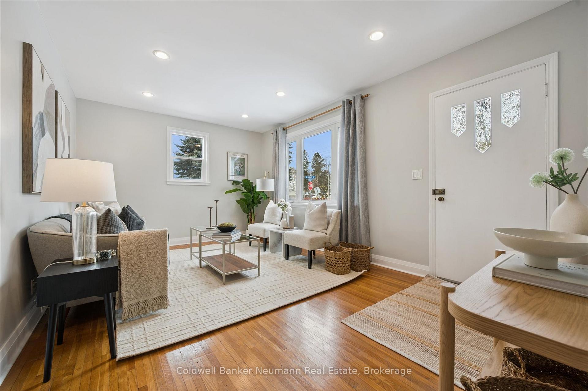 Photo 4 of 564 Paisley Road, Guelph, Junction/Onward Willow — HOMEH
