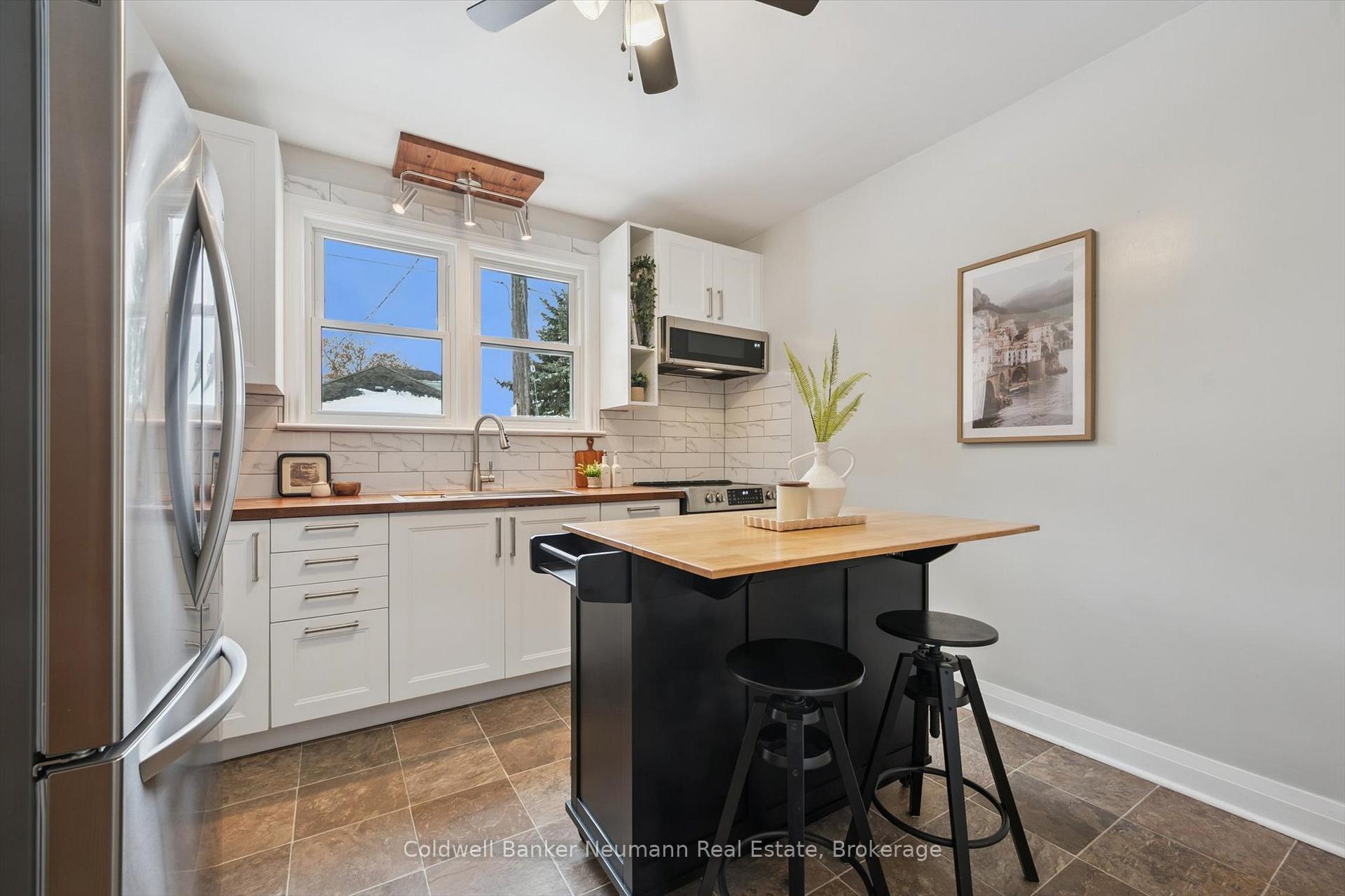 Photo 12 of 564 Paisley Road, Guelph, Junction/Onward Willow — HOMEH
