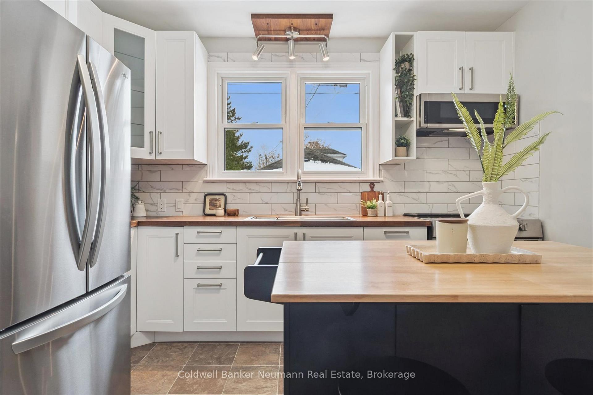 Photo 13 of 564 Paisley Road, Guelph, Junction/Onward Willow — HOMEH