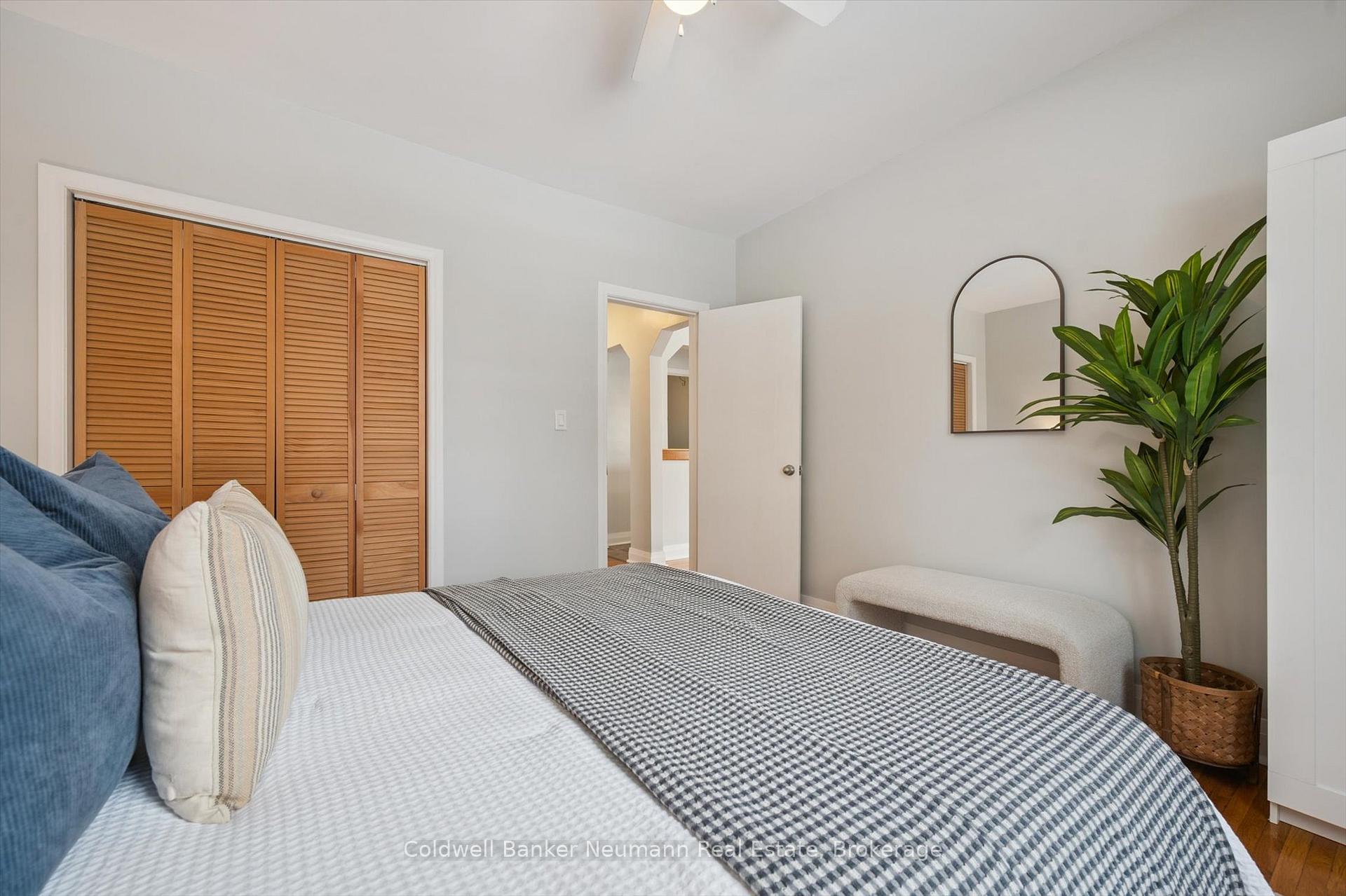 Photo 17 of 564 Paisley Road, Guelph, Junction/Onward Willow — HOMEH
