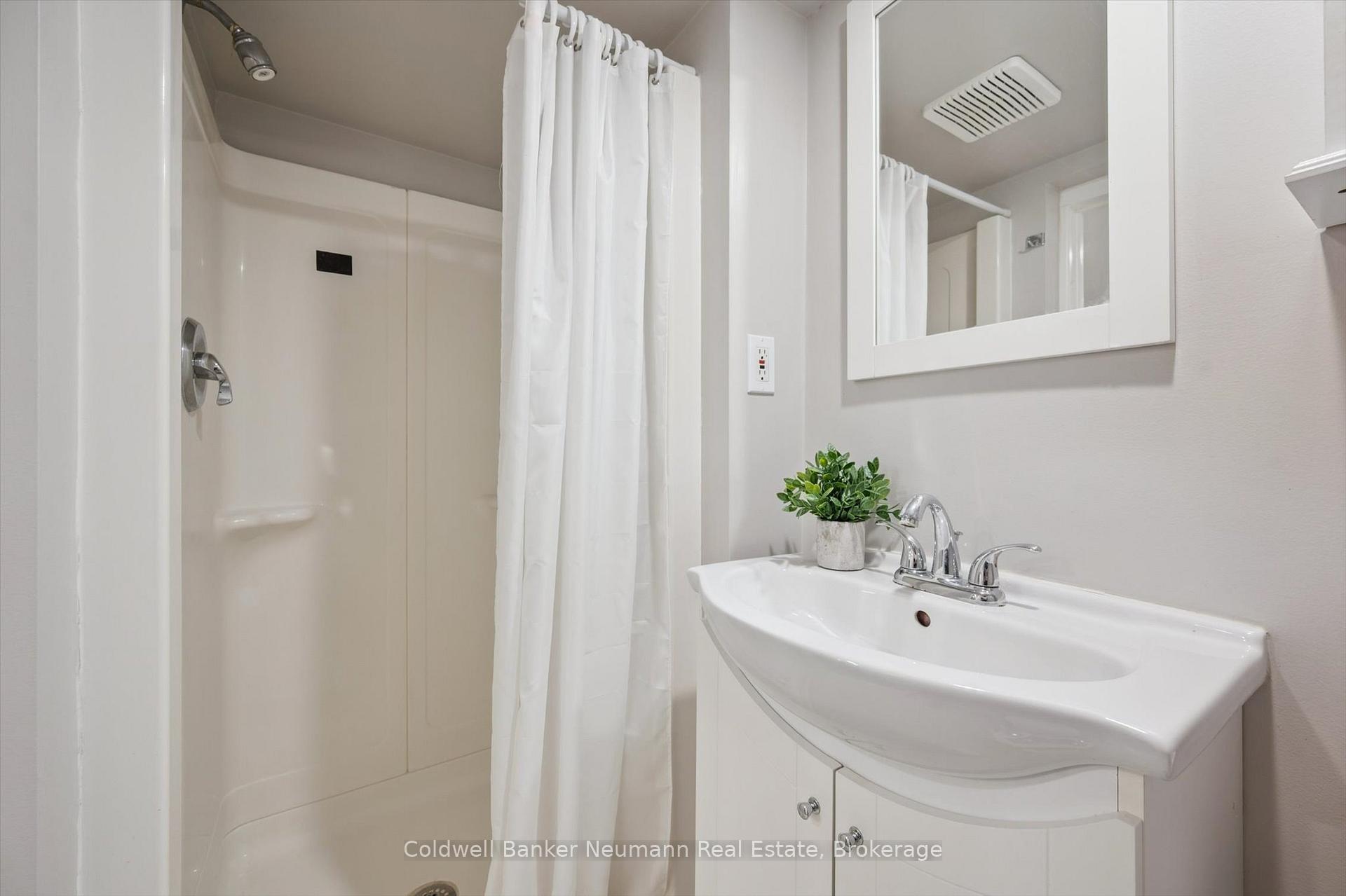 Photo 28 of 564 Paisley Road, Guelph, Junction/Onward Willow — HOMEH
