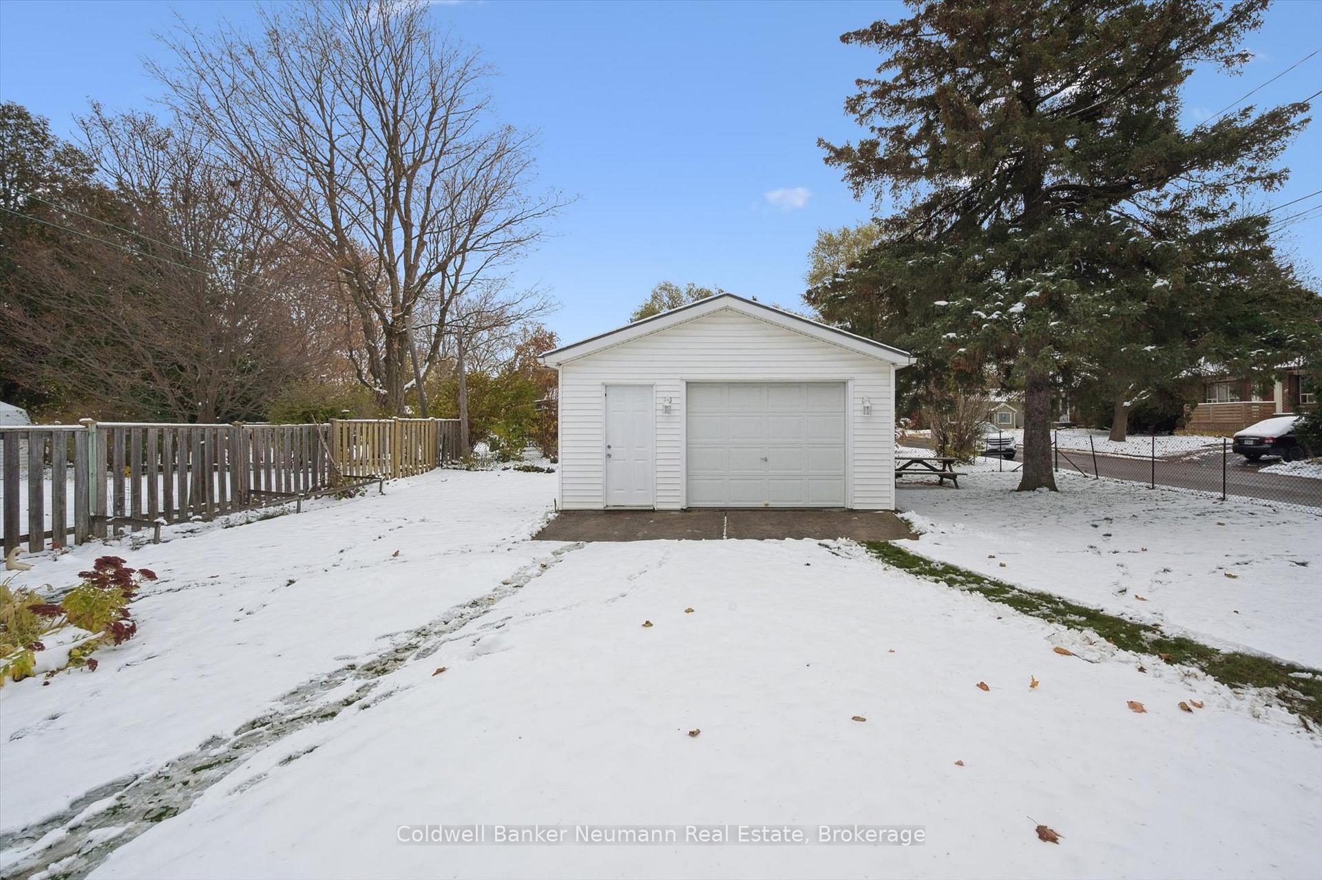 Photo 34 of 564 Paisley Road, Guelph, Junction/Onward Willow — HOMEH