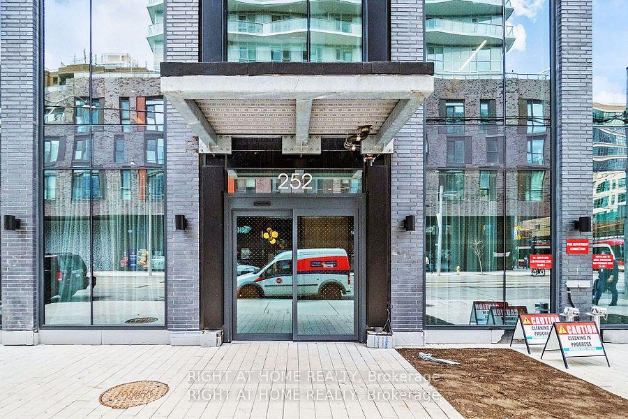 Photo 3 of Unit 4802, 252 Church Street, Toronto, Church-Yonge Corridor — HOMEH