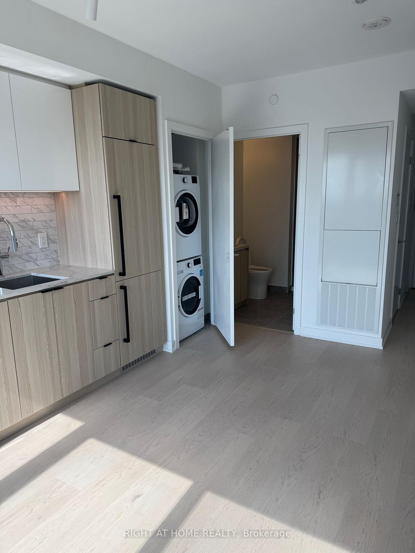 Photo 15 of Unit 4802, 252 Church Street, Toronto, Church-Yonge Corridor — HOMEH