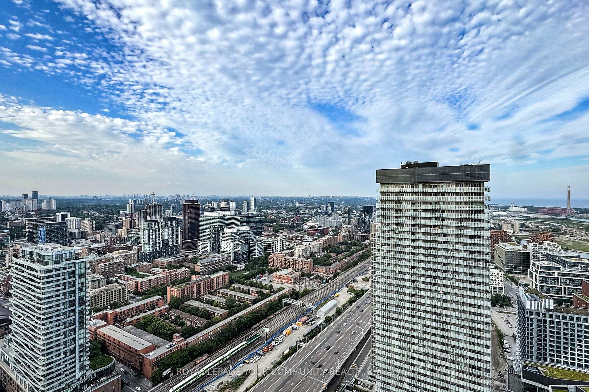 Photo 34 of Unit 5205, 138 Downes Street, Toronto, Waterfront Communities — HOMEH