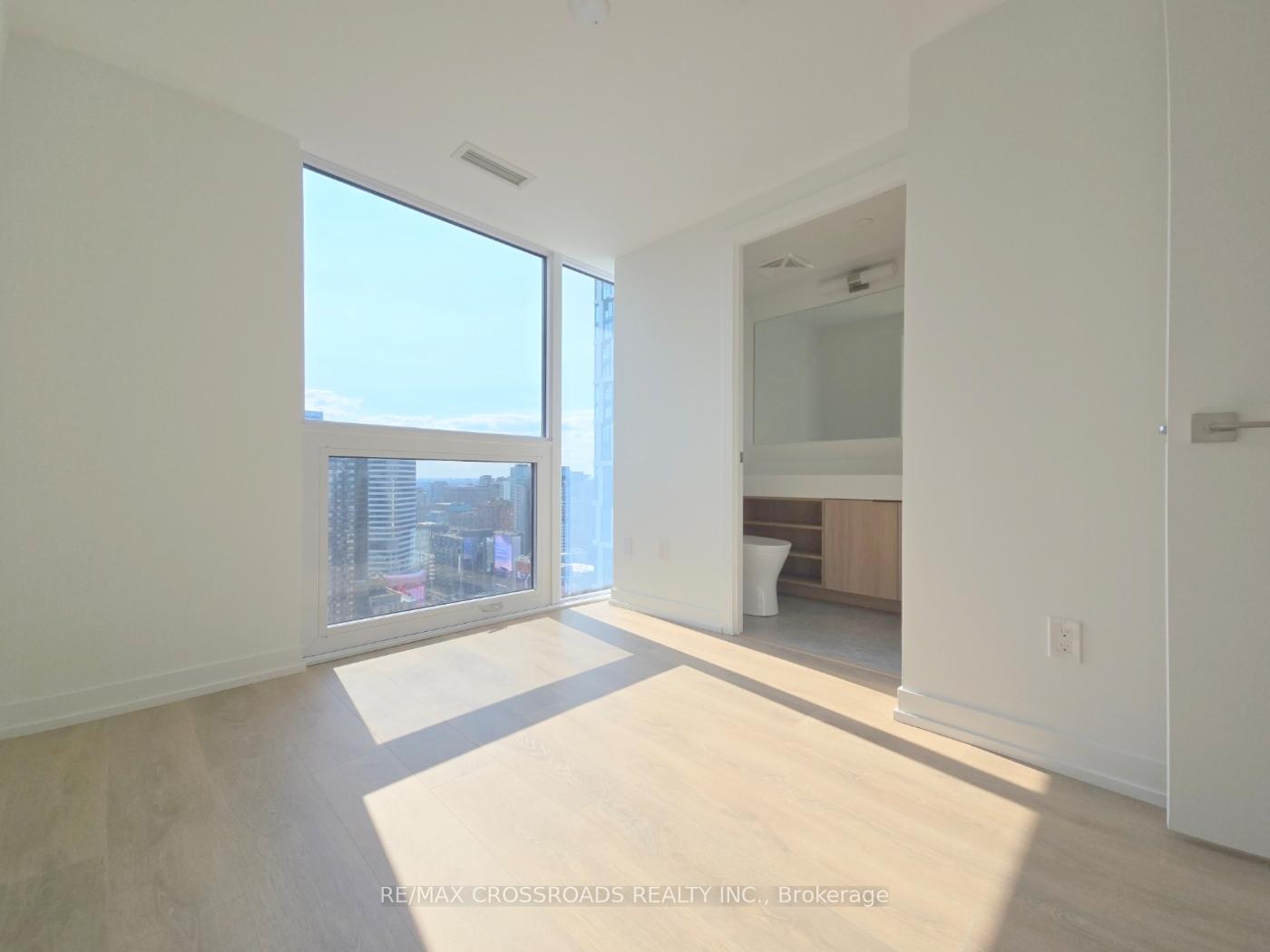 Photo 5 of Unit 4012, 82 Dalhousie Street, Toronto, Church-Yonge Corridor — HOMEH