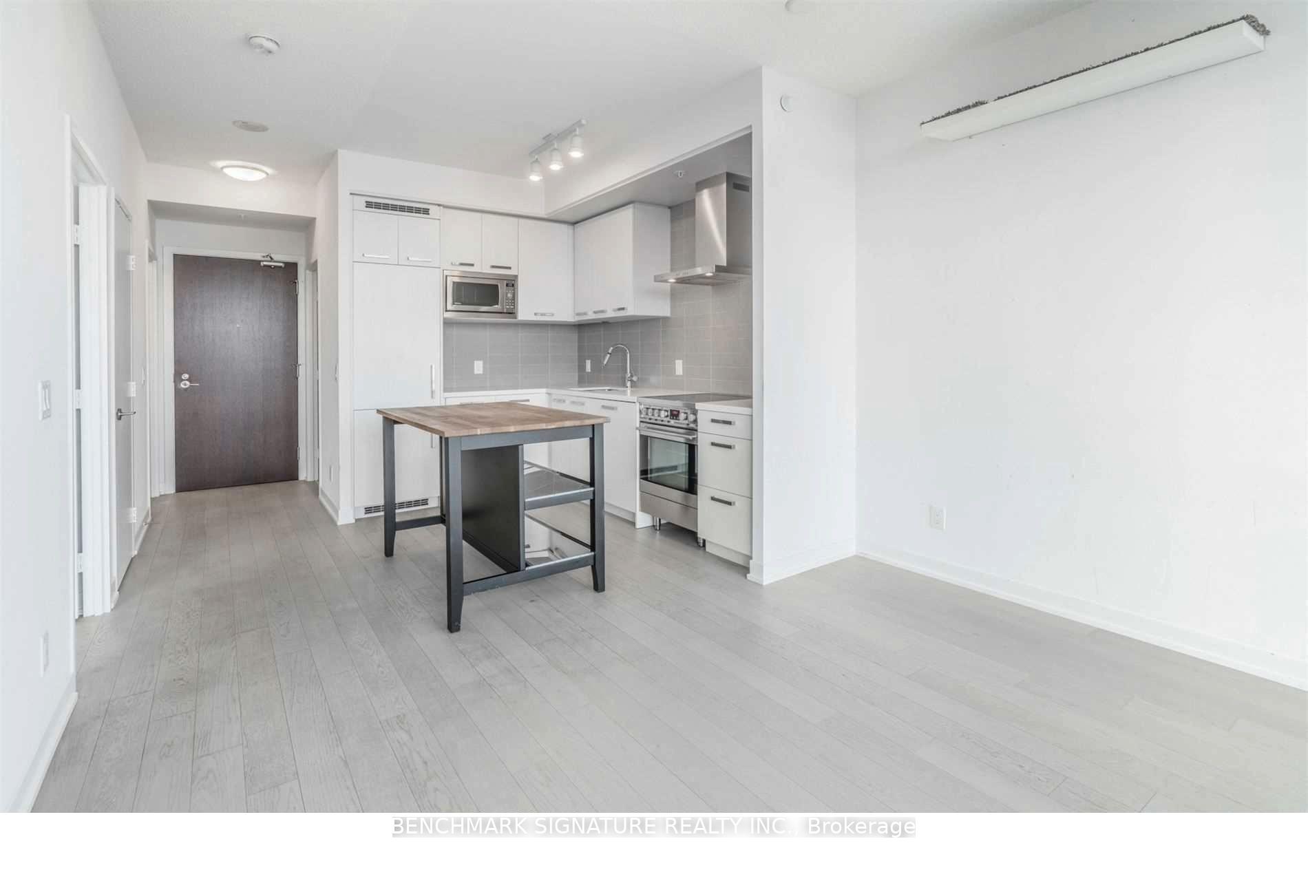 Photo 6 of Unit S907, 120 Bayview Avenue, Toronto, Waterfront Communities — HOMEH