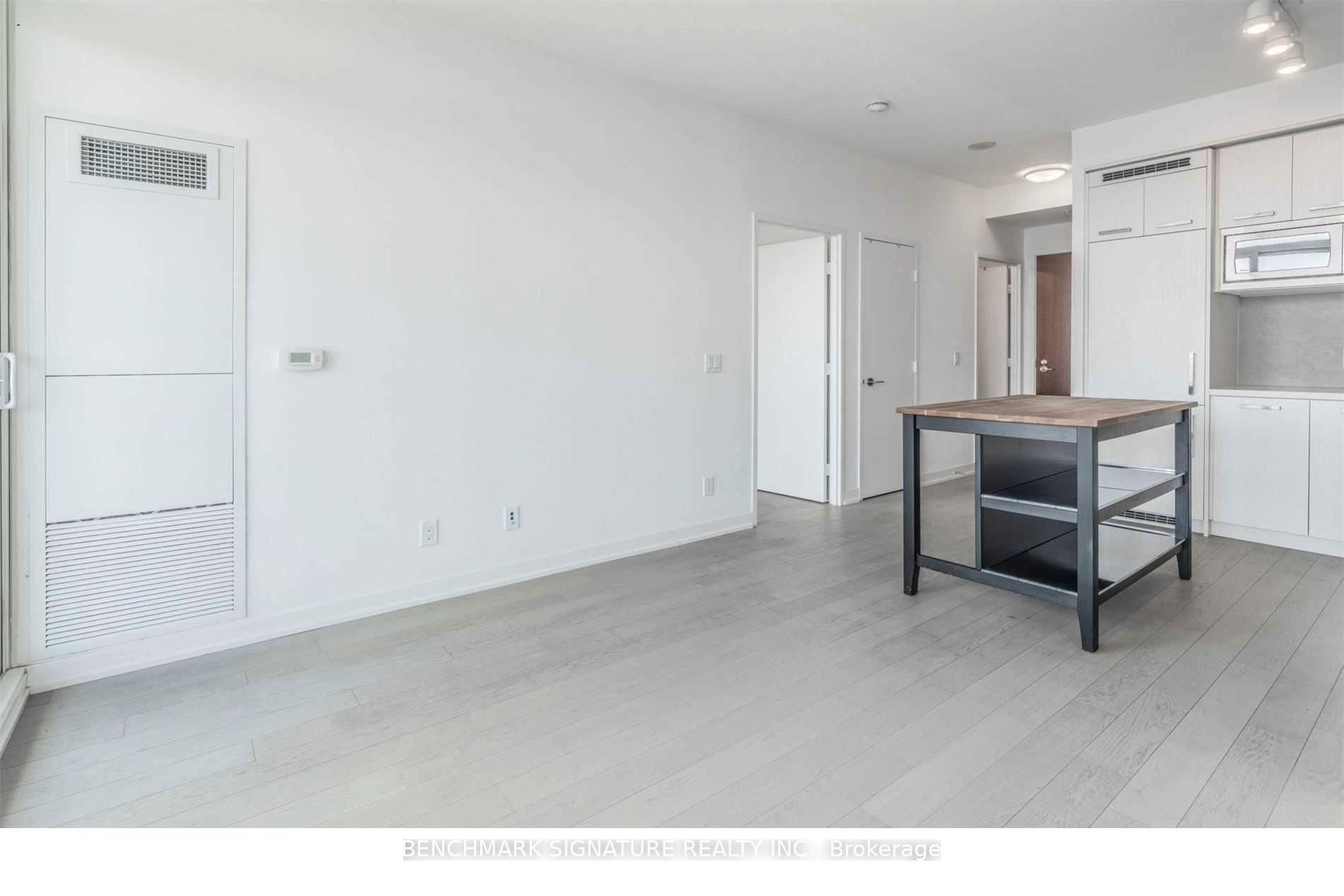 Photo 7 of Unit S907, 120 Bayview Avenue, Toronto, Waterfront Communities — HOMEH