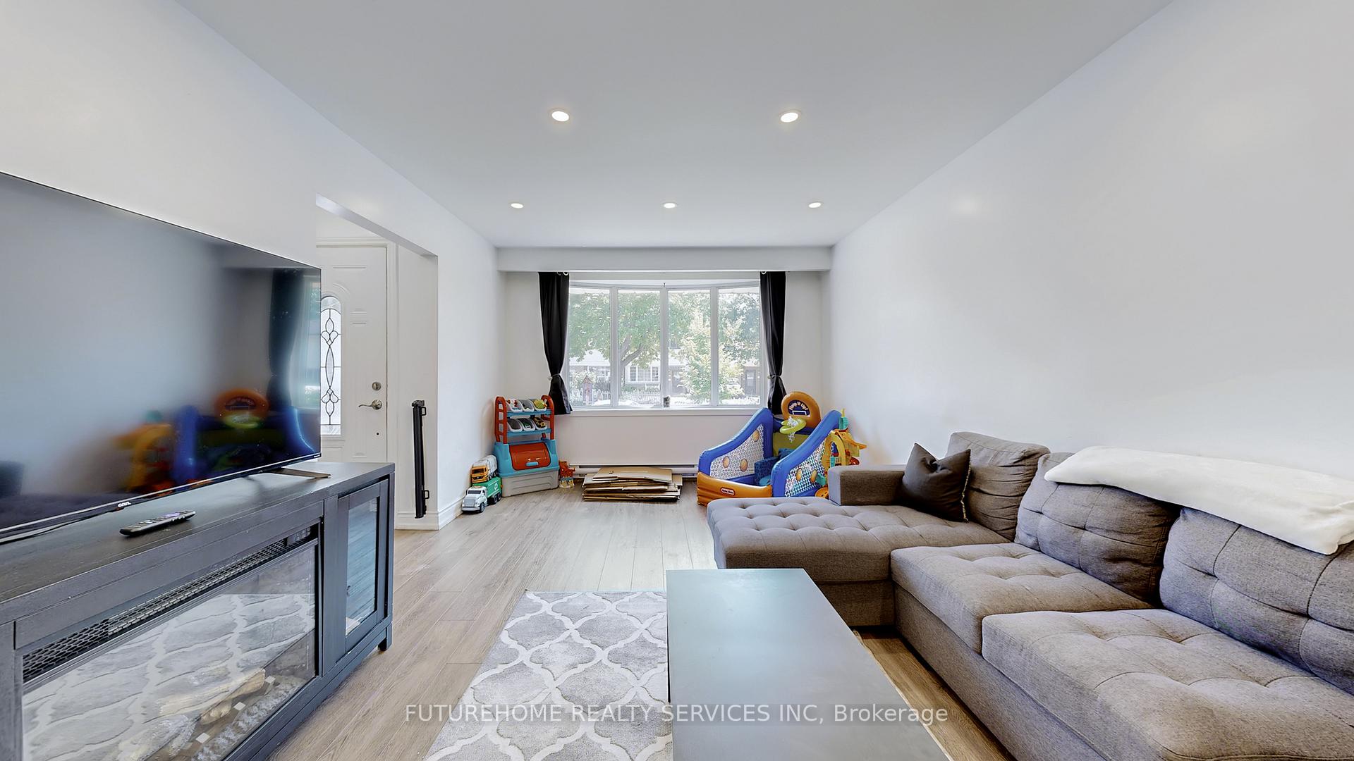Photo 2 of 398 Dwight Avenue, Oshawa, Lakeview — HOMEH