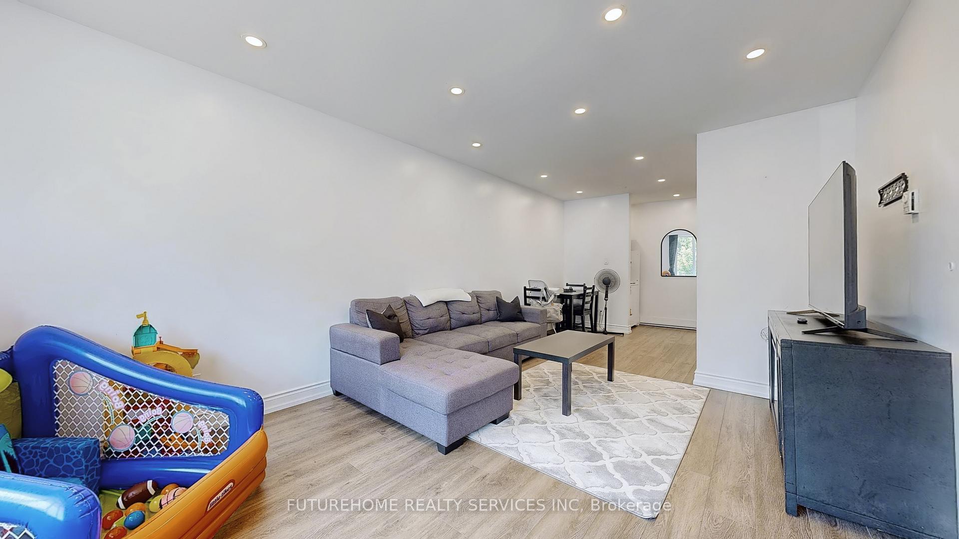 Photo 4 of 398 Dwight Avenue, Oshawa, Lakeview — HOMEH