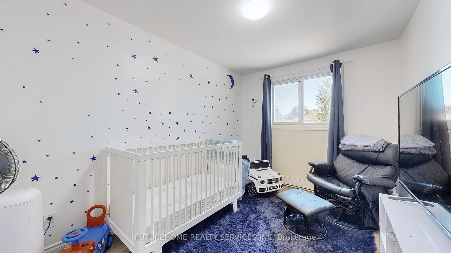 Photo 10 of 398 Dwight Avenue, Oshawa, Lakeview — HOMEH