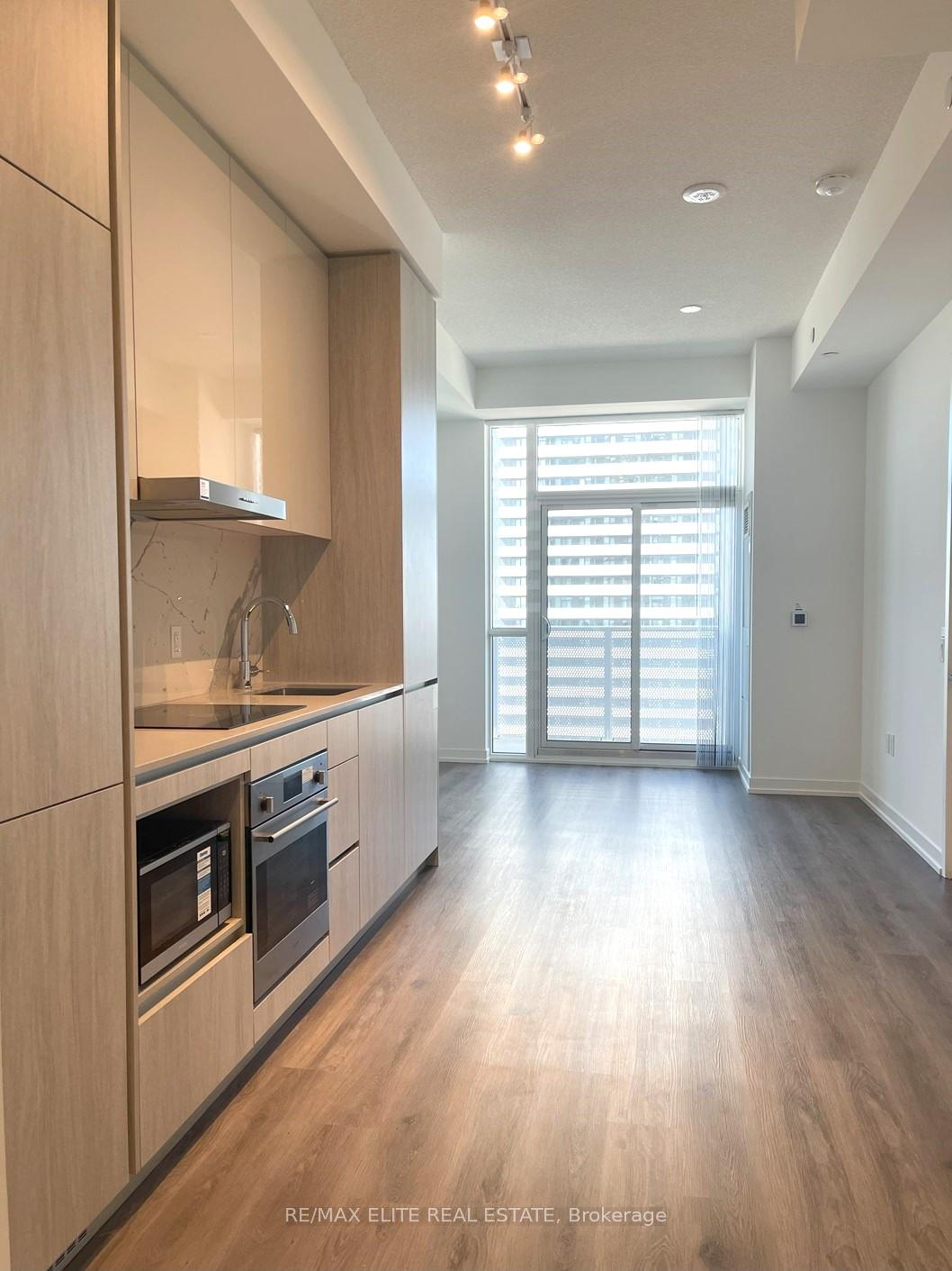 Photo 3 of Unit 3102, 28 Interchange Way, Vaughan, Vaughan Corporate Centre — HOMEH