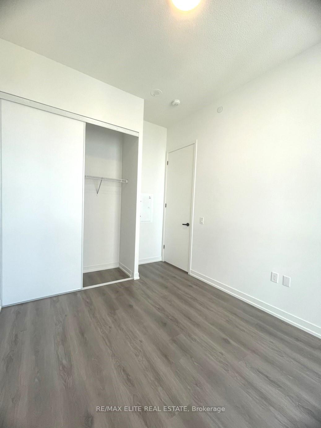 Photo 5 of Unit 3102, 28 Interchange Way, Vaughan, Vaughan Corporate Centre — HOMEH