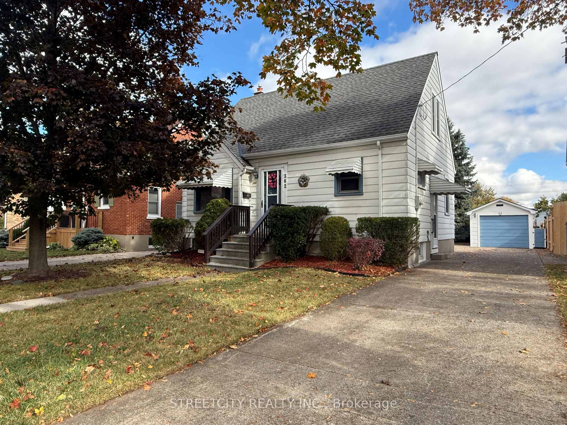 Photo 1 of 362 Mack Avenue, Sarnia — HOMEH