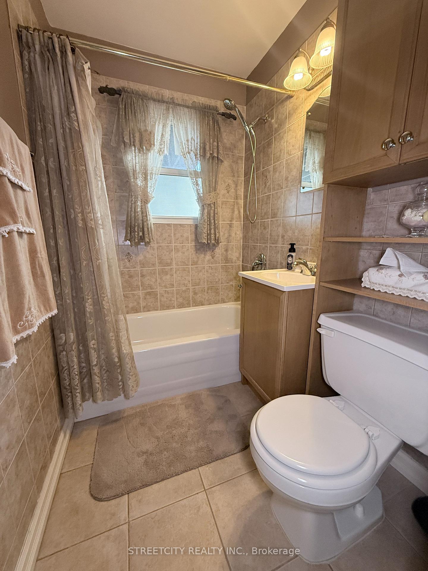 Photo 7 of 362 Mack Avenue, Sarnia — HOMEH