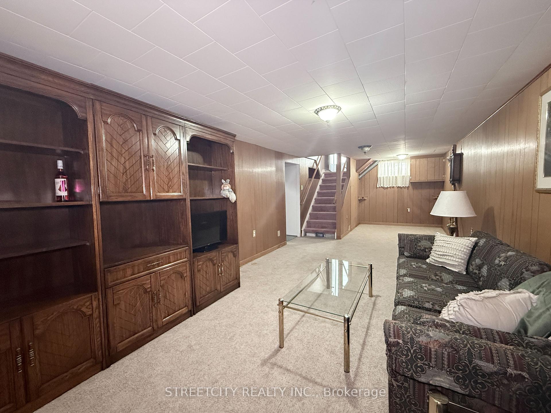 Photo 12 of 362 Mack Avenue, Sarnia — HOMEH