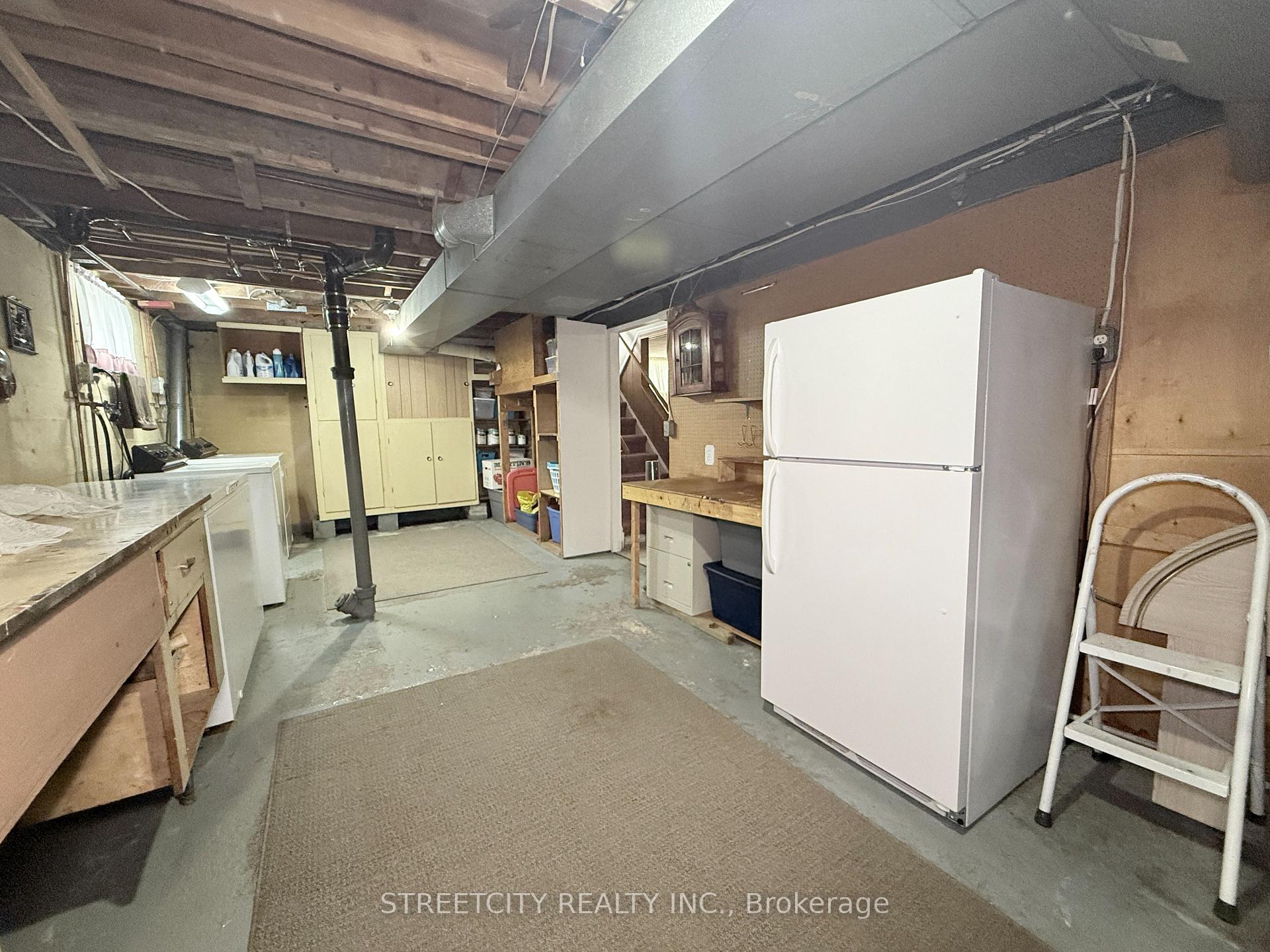 Photo 13 of 362 Mack Avenue, Sarnia — HOMEH