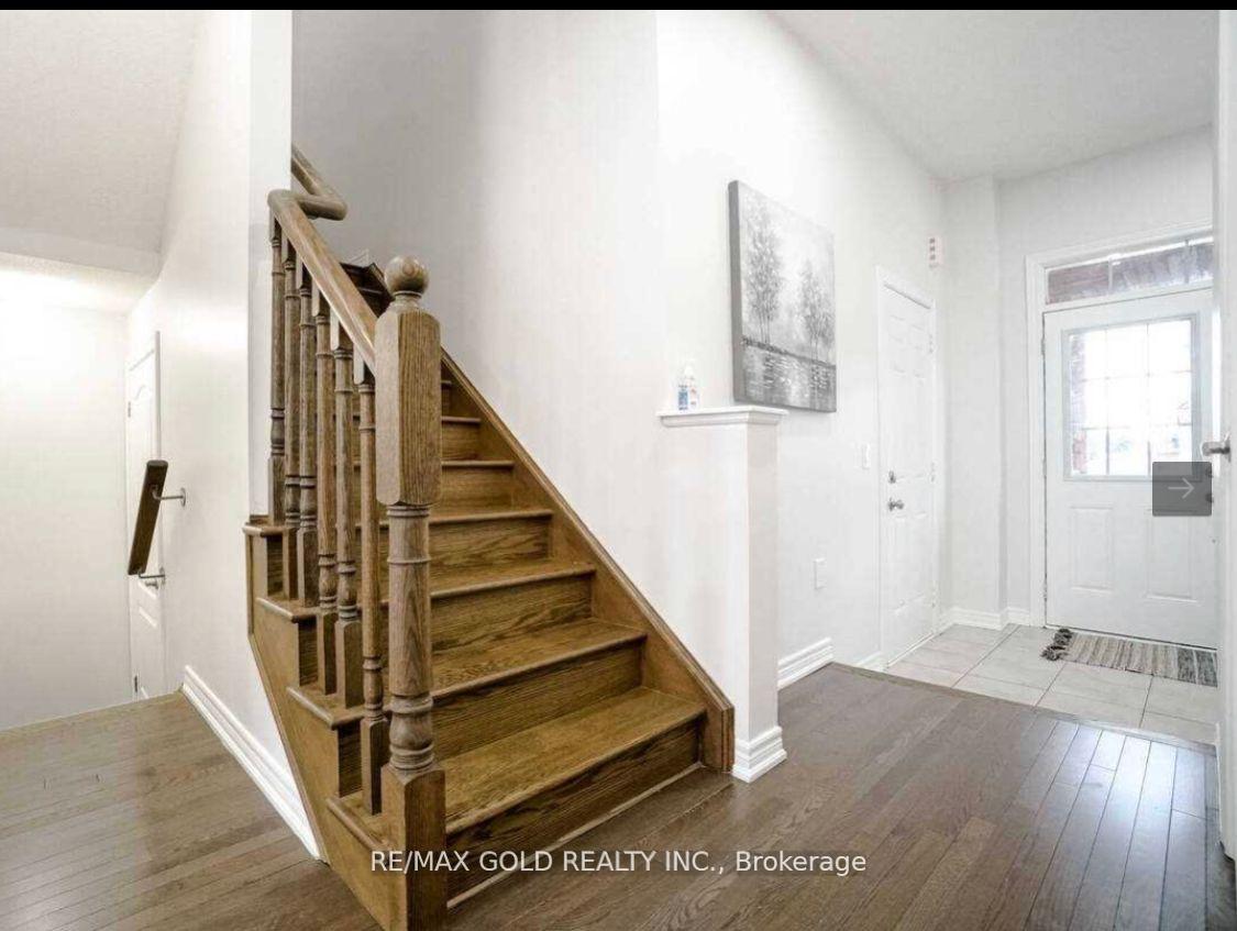 Photo 6 of 22 Davenfield Circle, Brampton, Bram East — HOMEH