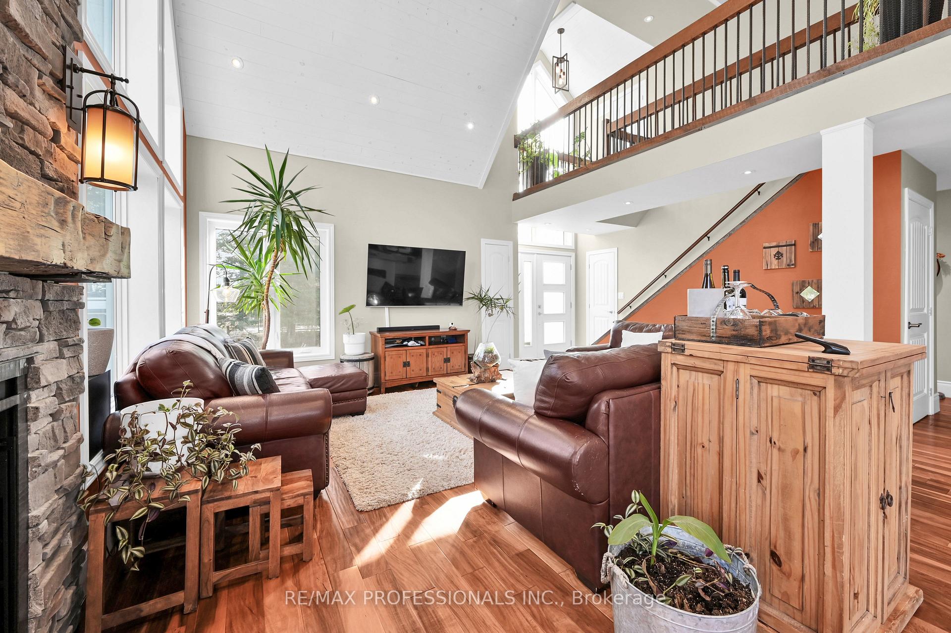 Photo 8 of 195 Hwy 5 W, Hamilton, Dundas — HOMEH