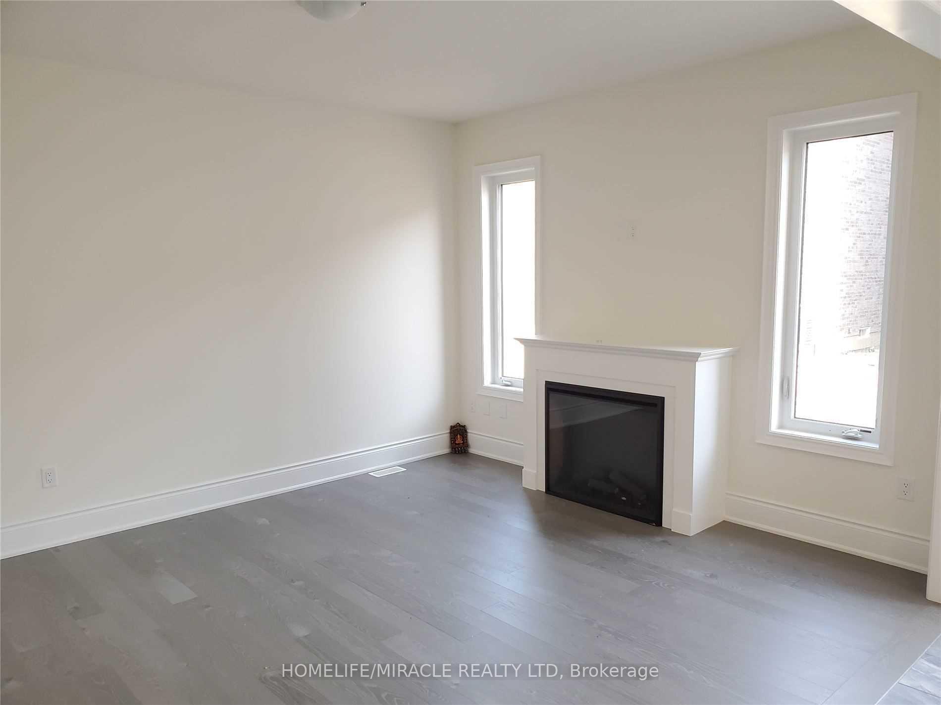 Photo 7 of Unit (Upper), 19 Cobriza Crescent, Brampton, Northwest Brampton — HOMEH