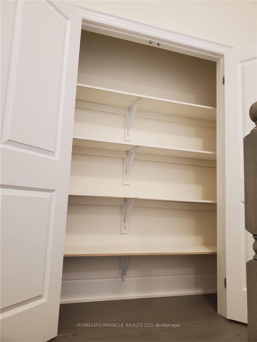 Photo 12 of Unit (Upper), 19 Cobriza Crescent, Brampton, Northwest Brampton — HOMEH