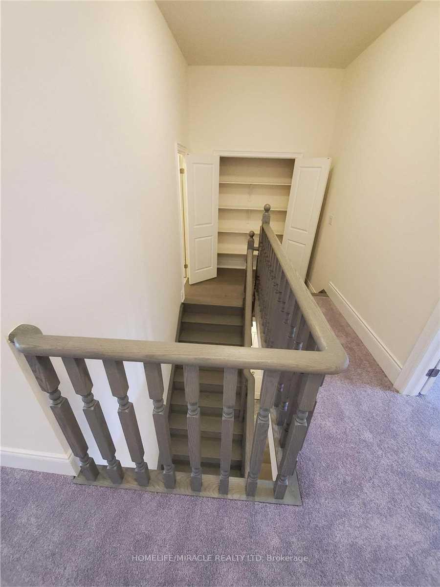 Photo 15 of Unit (Upper), 19 Cobriza Crescent, Brampton, Northwest Brampton — HOMEH