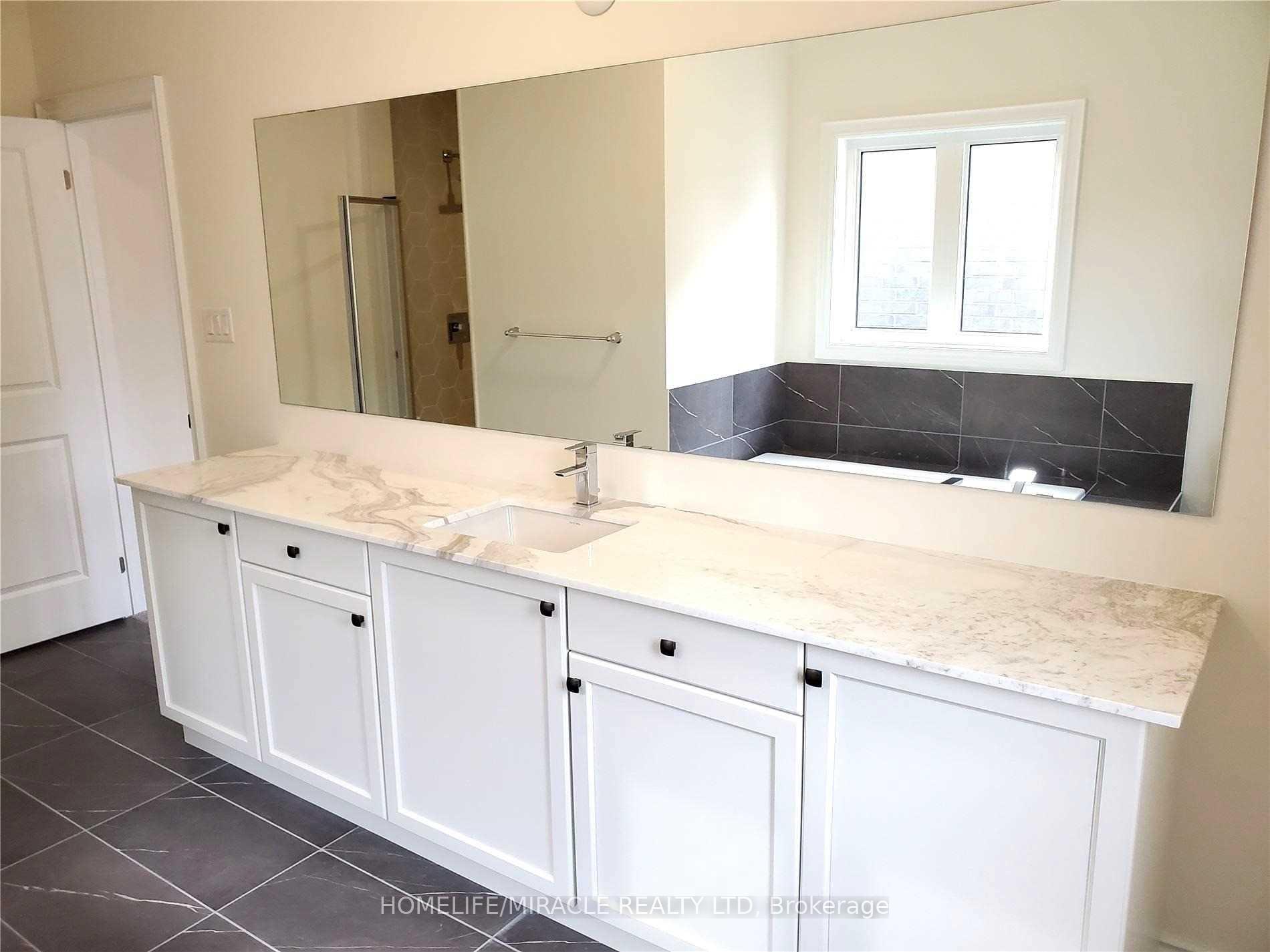 Photo 23 of Unit (Upper), 19 Cobriza Crescent, Brampton, Northwest Brampton — HOMEH