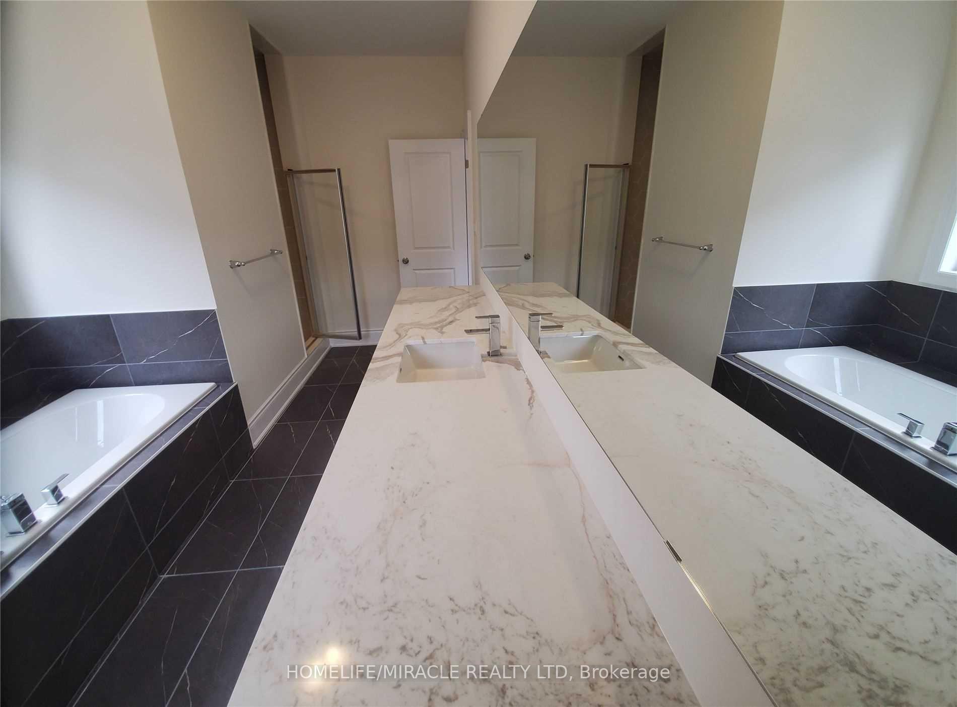 Photo 25 of Unit (Upper), 19 Cobriza Crescent, Brampton, Northwest Brampton — HOMEH