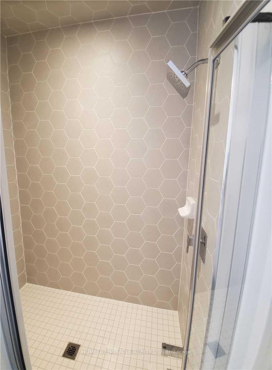 Photo 27 of Unit (Upper), 19 Cobriza Crescent, Brampton, Northwest Brampton — HOMEH