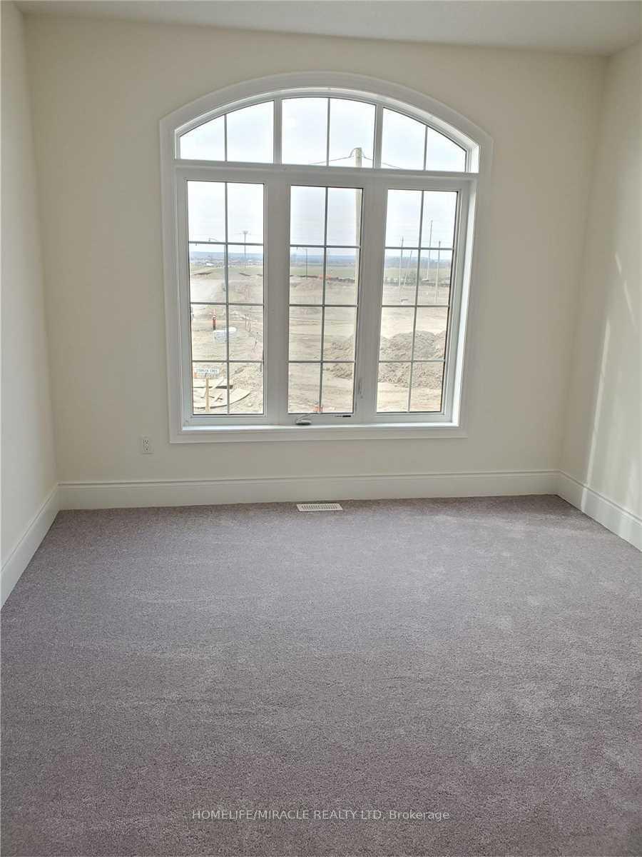 Photo 32 of Unit (Upper), 19 Cobriza Crescent, Brampton, Northwest Brampton — HOMEH