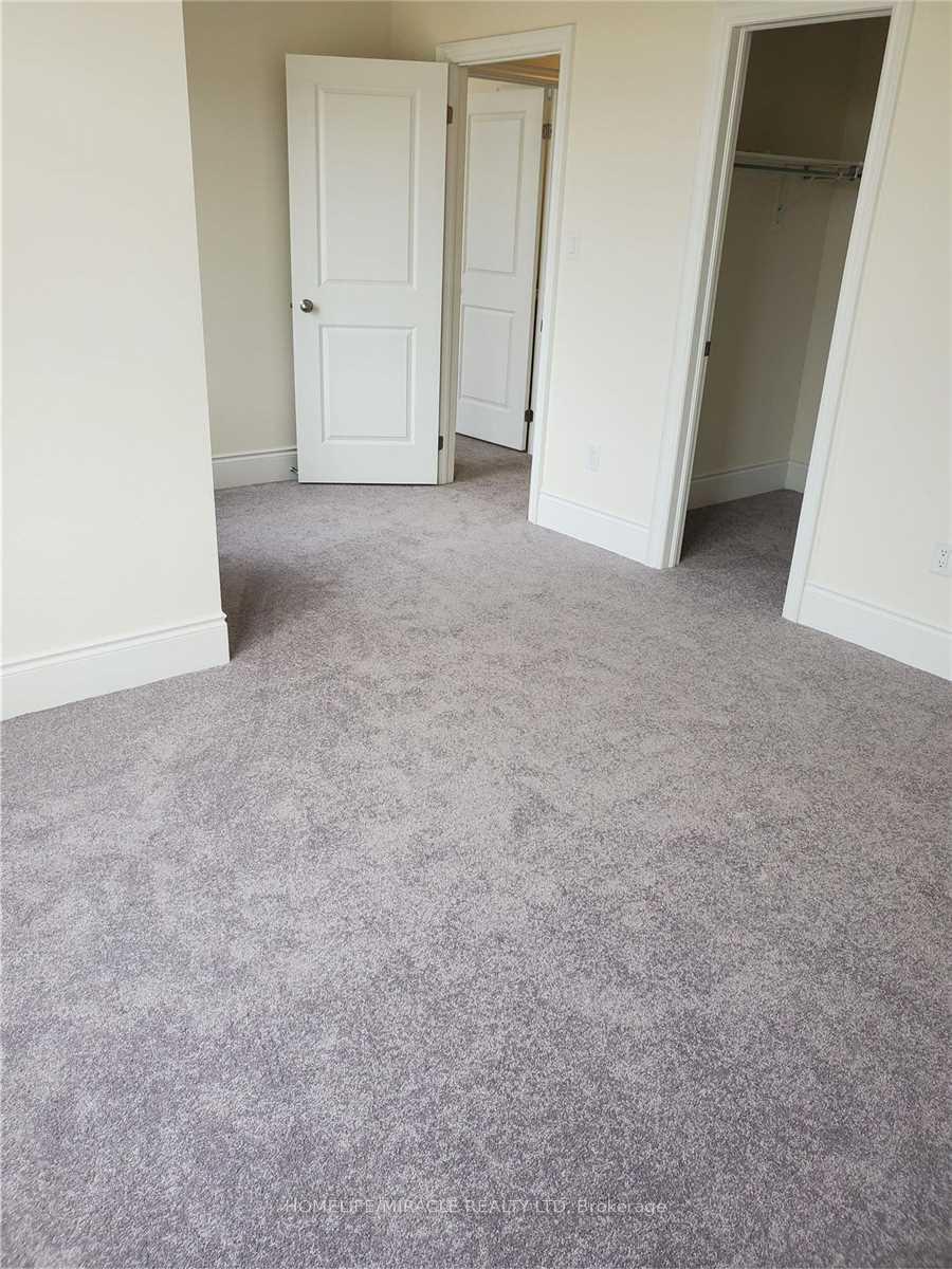 Photo 33 of Unit (Upper), 19 Cobriza Crescent, Brampton, Northwest Brampton — HOMEH