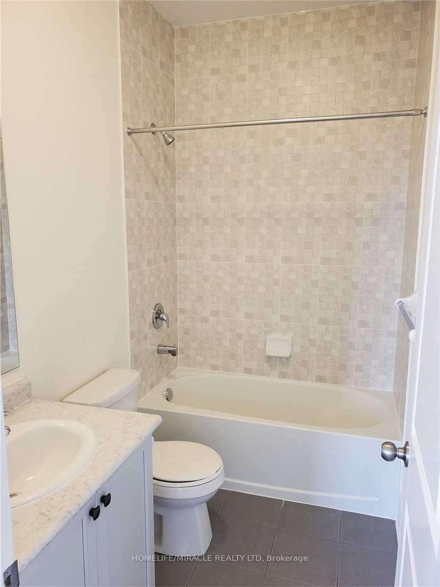 Photo 34 of Unit (Upper), 19 Cobriza Crescent, Brampton, Northwest Brampton — HOMEH