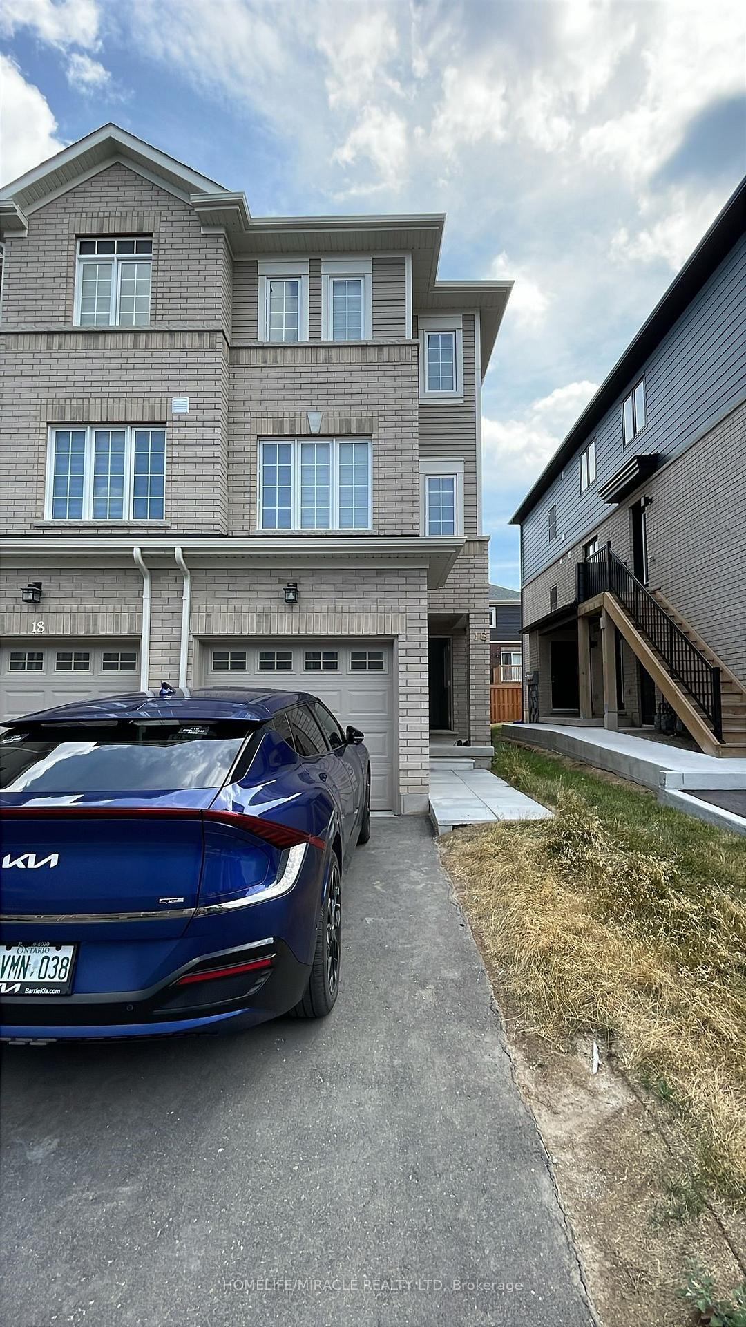 Photo 1 of 16 Wagon Lane, Barrie, Rural Barrie Southeast — HOMEH