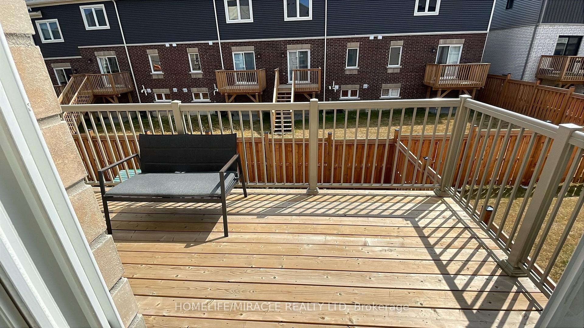 Photo 4 of 16 Wagon Lane, Barrie, Rural Barrie Southeast — HOMEH