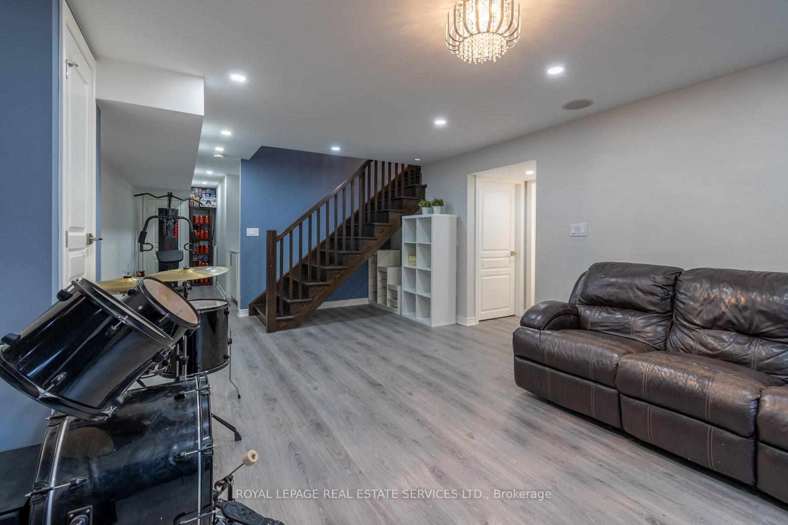 Photo 41 of 75 Chamomile Drive, Hamilton, Eleanor — HOMEH